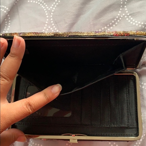 Wallet - Picture 5 of 7